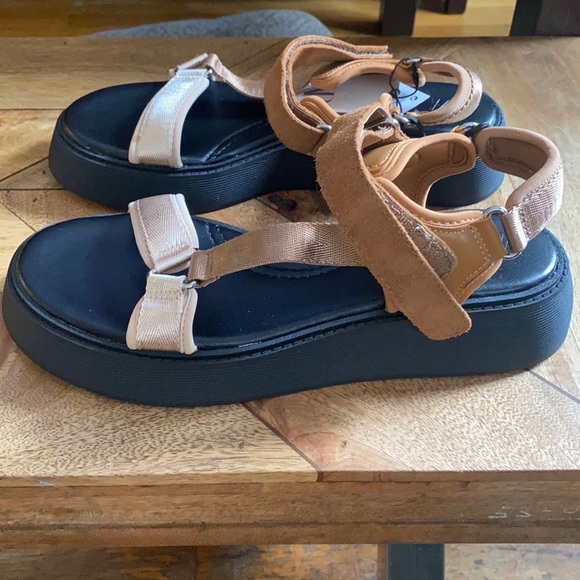 Zara Chunky Sandals - Picture 2 of 6